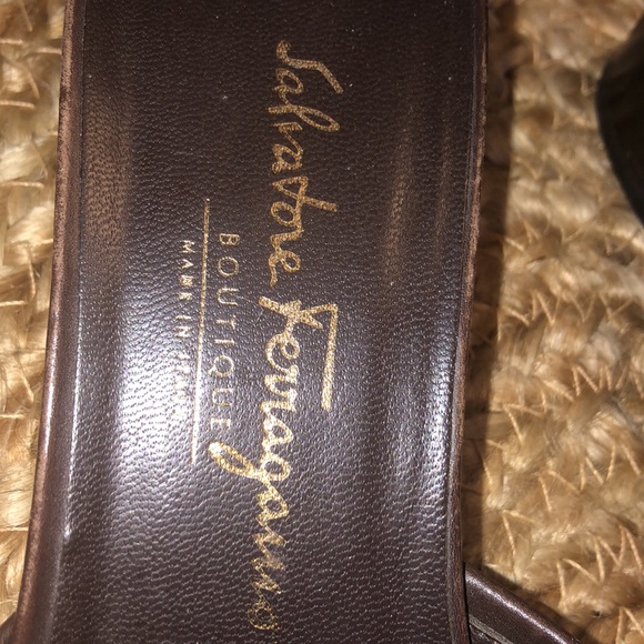 Salvatore Ferragamo slides dark espresso brown almost black and white size 9 1/2 - Picture 2 of 4